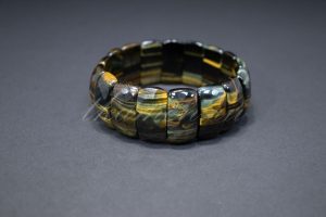 Браслет из соколиного и тигрового глаза граненый 25*12