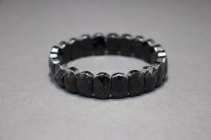 Браслет из турмалина черного граненый 14*10 мм