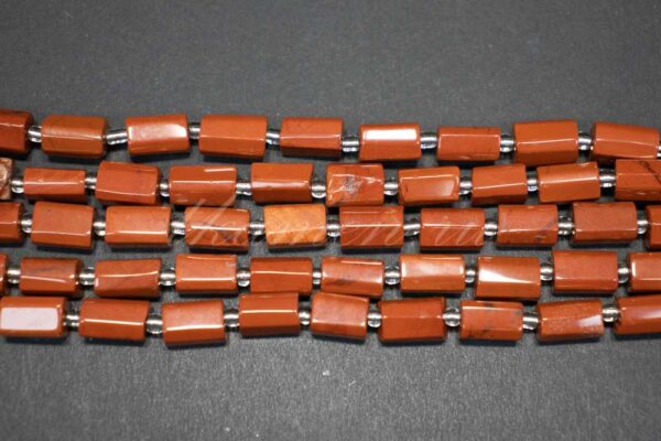 Яшма красная цилиндр неровный 8*11 мм